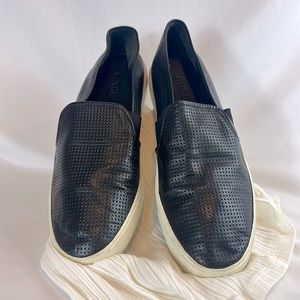 Vince Size 11 US / EUR 43, Black with white soles slide-on shoes